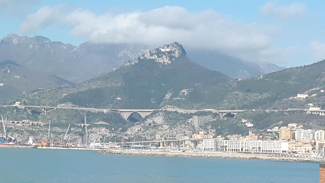 Salerno Centraal Apartment Luaran gambar