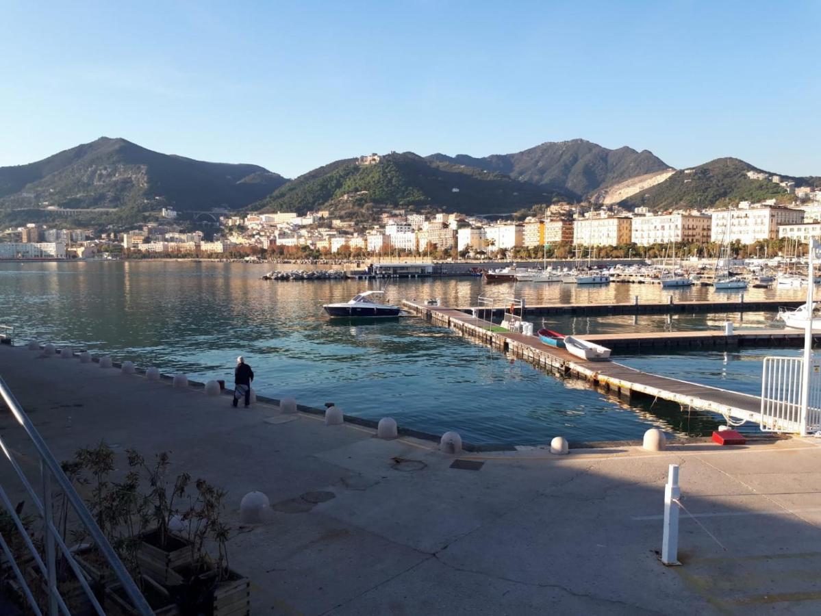 Salerno Centraal Apartment Luaran gambar
