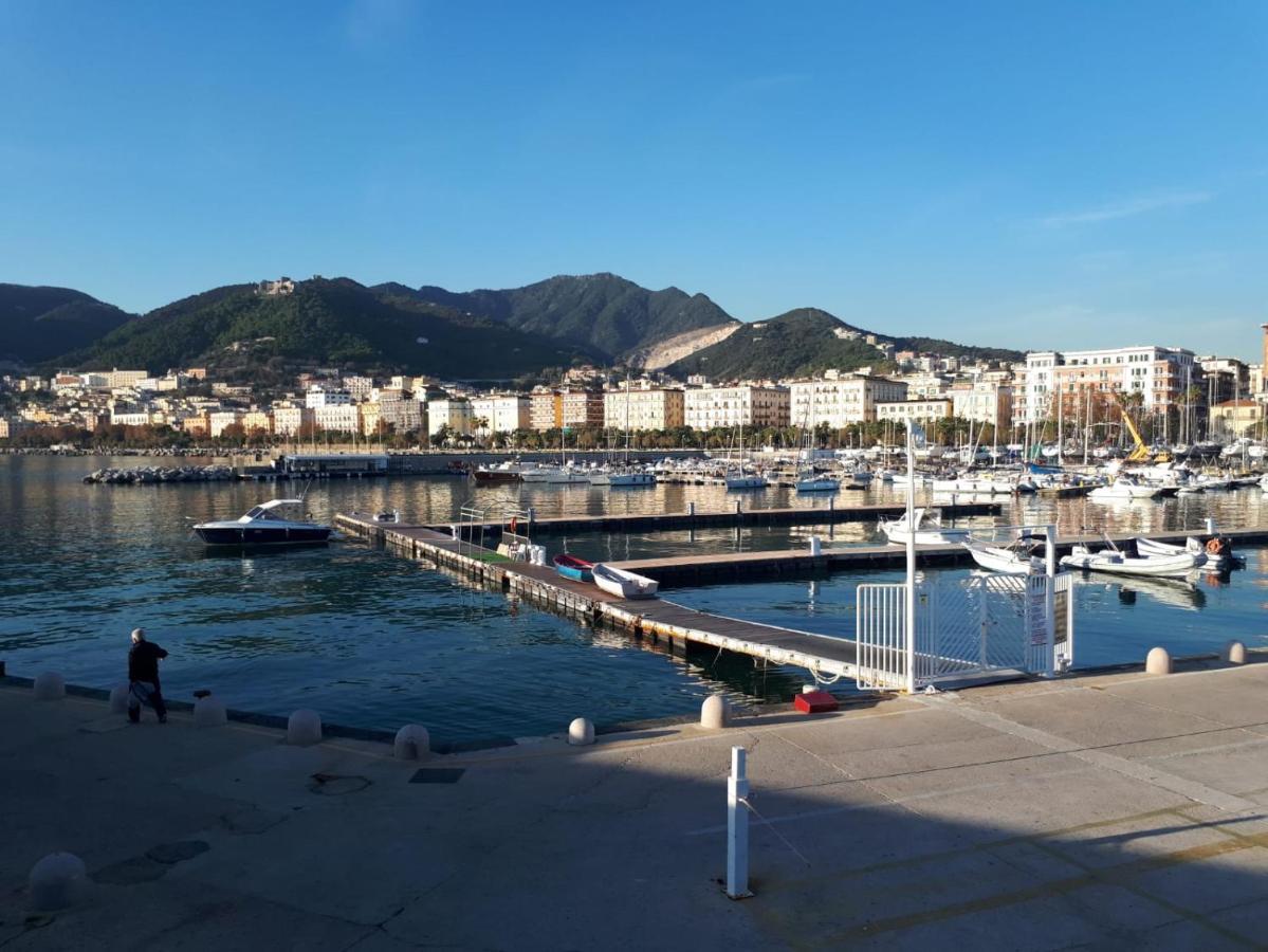 Salerno Centraal Apartment Luaran gambar