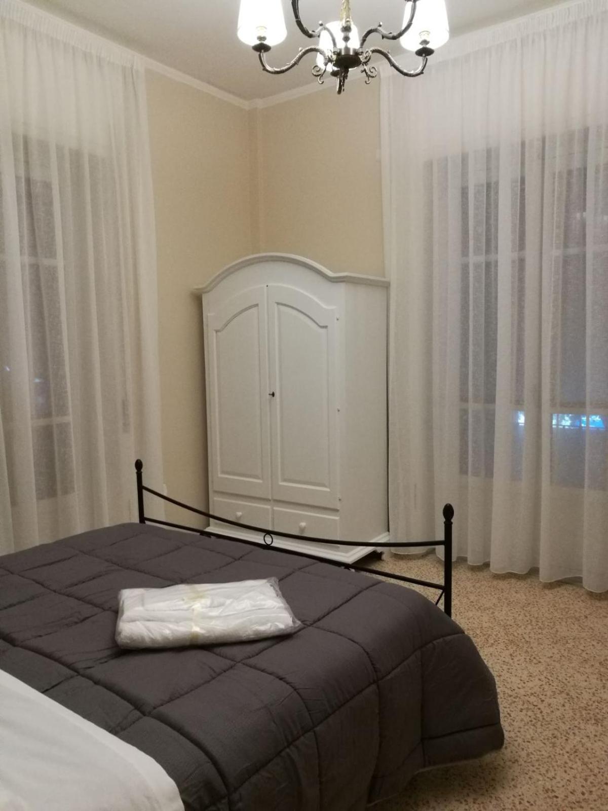 Salerno Centraal Apartment Luaran gambar
